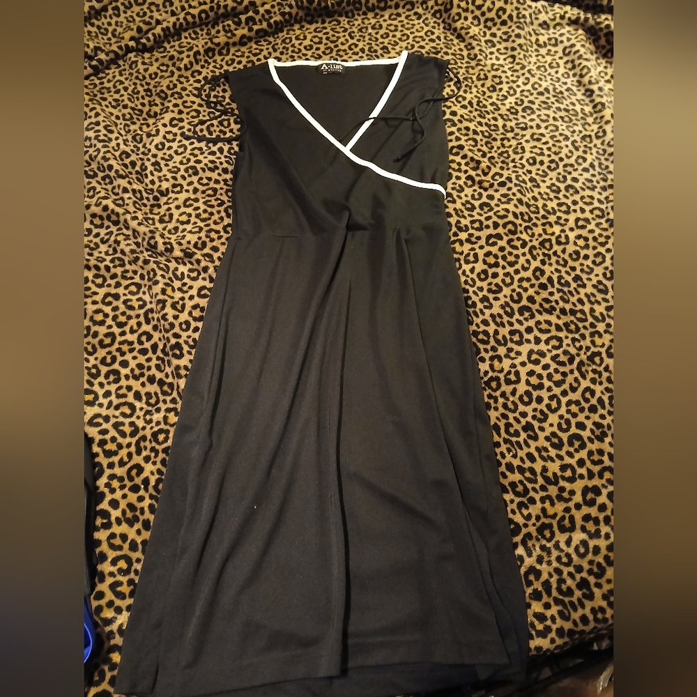 A List By Wrapper Dress Size 4